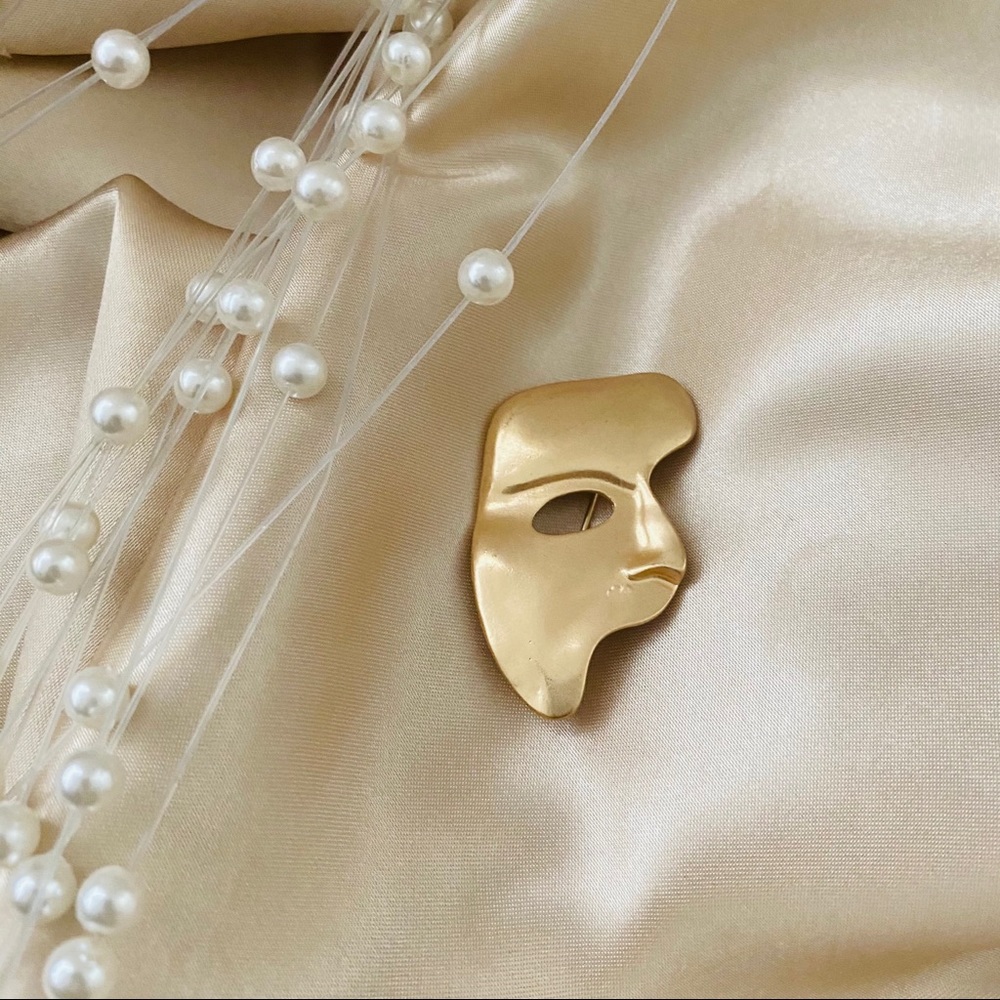 💕💕Last one Opera Mask Art Golden Brooch Pins - Picture 2 of 5